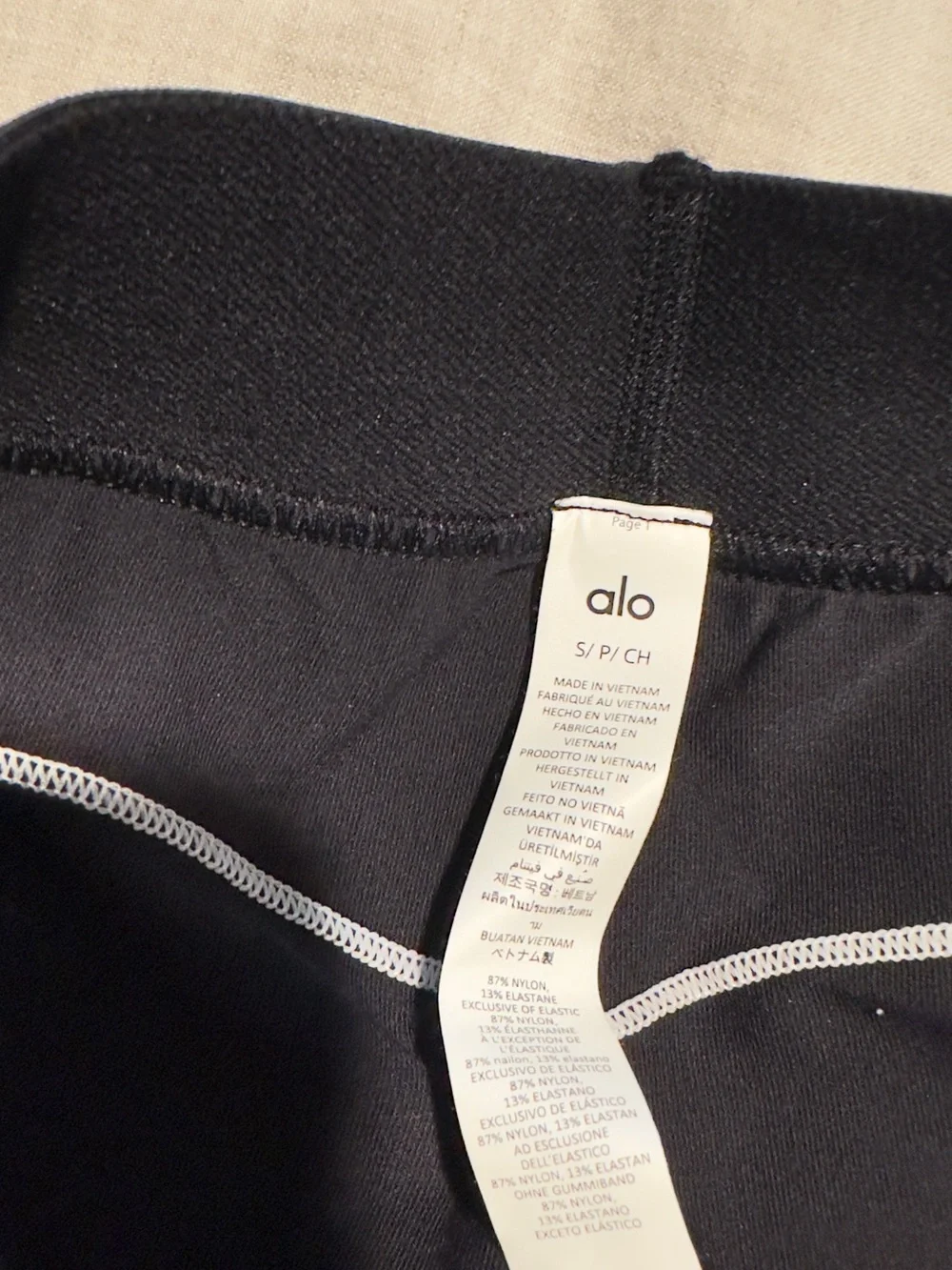 ALO Yoga Black High-Waist Airbrush Leggings with Contrast Seams